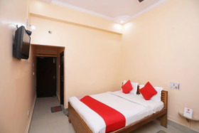 Hotel Vineet by OYO Rooms