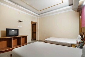 Hotel C K International by OYO Rooms