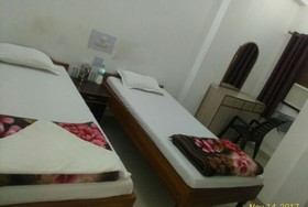 Sharda Guest House Bodhgaya by Goroomgo