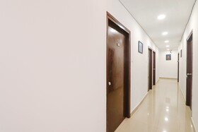 Fabexpress Elite Inn