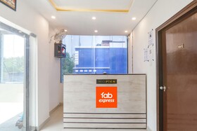 Fabexpress Elite Inn