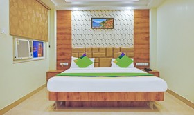 FabHotel Holiday Grand