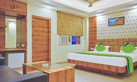 FabHotel Holiday Grand