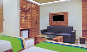 FabHotel Holiday Grand