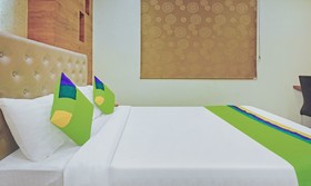 FabHotel Holiday Grand