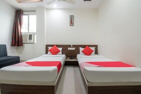 Hotel Aarav Plaza by OYO Rooms