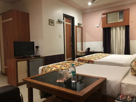 Hotel Minakshi International