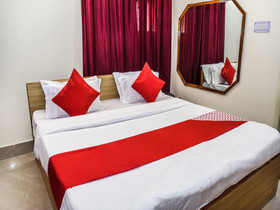 Holiday Inn By OYO Rooms