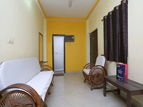 Hotel Deshbandhu By OYO Rooms