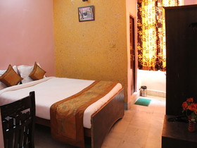 Hotel Lord Shiva by OYO