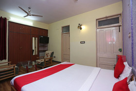 Hotel Royal Inn By OYO Rooms