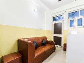 Hudco Grand by OYO Rooms