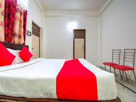 Madhuram Vihar By OYO Rooms