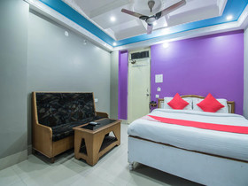 Mundrika Delux by OYO Rooms
