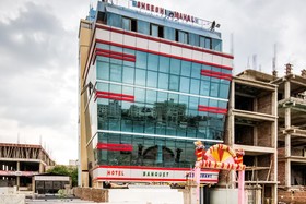 Sheesh Mahal by OYO Rooms