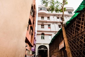 Shivam Guest House by OYO Rooms