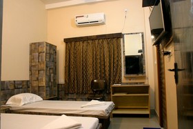 Utsav Grand by Shrigo Hotels