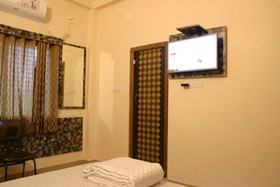 Utsav Grand by Shrigo Hotels