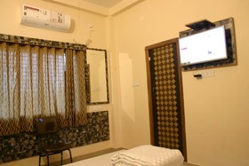 Utsav Grand by Shrigo Hotels