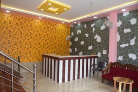 Hotel Gridhakuta International