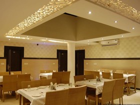Diamond Plaza