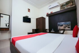 Hotel City Plaza 3 by OYO Rooms