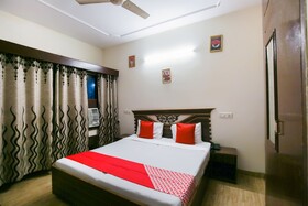 Hotel City Plaza 3 by OYO Rooms
