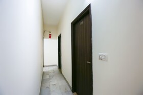 Hotel City Plaza 3 by OYO Rooms