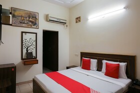 Hotel City Plaza 3 by OYO Rooms