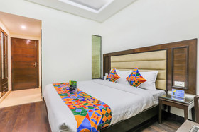 Hotel Metro 35 by FabHotel