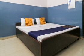 Hotel Rose Star by OYO Rooms