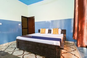 Hotel Rose Star by OYO Rooms