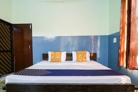 Hotel Rose Star by OYO Rooms