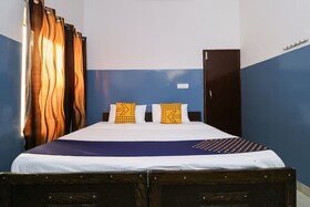 Hotel Rose Star by OYO Rooms