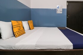 Hotel Rose Star by OYO Rooms