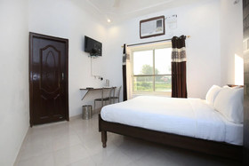 OYO 9371 Hotel Hide In