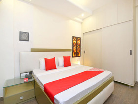 Royale Lake Suites