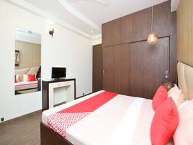 Royale Lake Suites