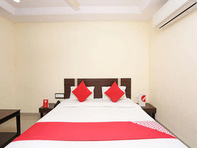 Hotel Central Plaza By OYO Rooms