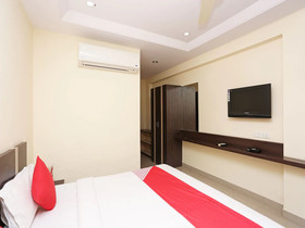 Hotel Central Plaza By OYO Rooms
