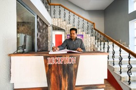 Landmark 4 by OYO Rooms