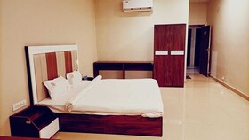 Hotel Emperor Paradise