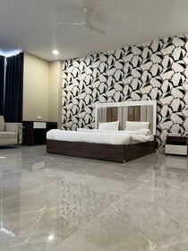 Hotel Emperor Paradise