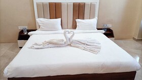 Hotel Emperor Paradise