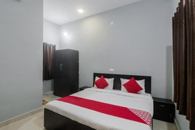 Hotel Golden Leaf by OYO Rooms
