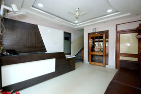 Raja By OYO Rooms