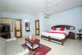 Raja By OYO Rooms