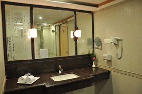 Babylon Inn
