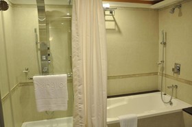 Babylon Inn