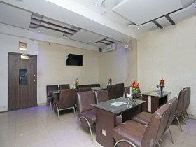 Hotel City Shine By OYO Rooms